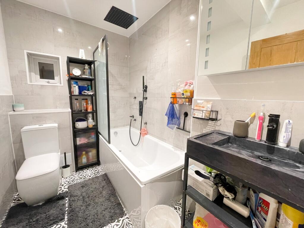 Additional image 5 of Valley Drive, Gravesend, Kent, DA12