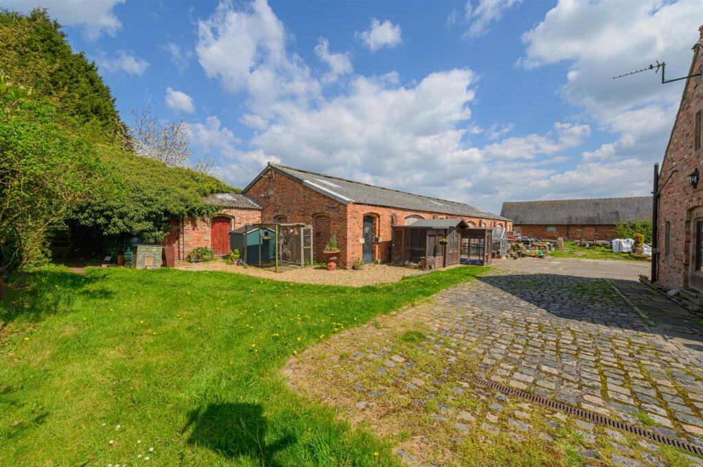 Additional image 15 of Oak Bank Barn & French Barn, Heatley Lane, Broomhall, Nantwich