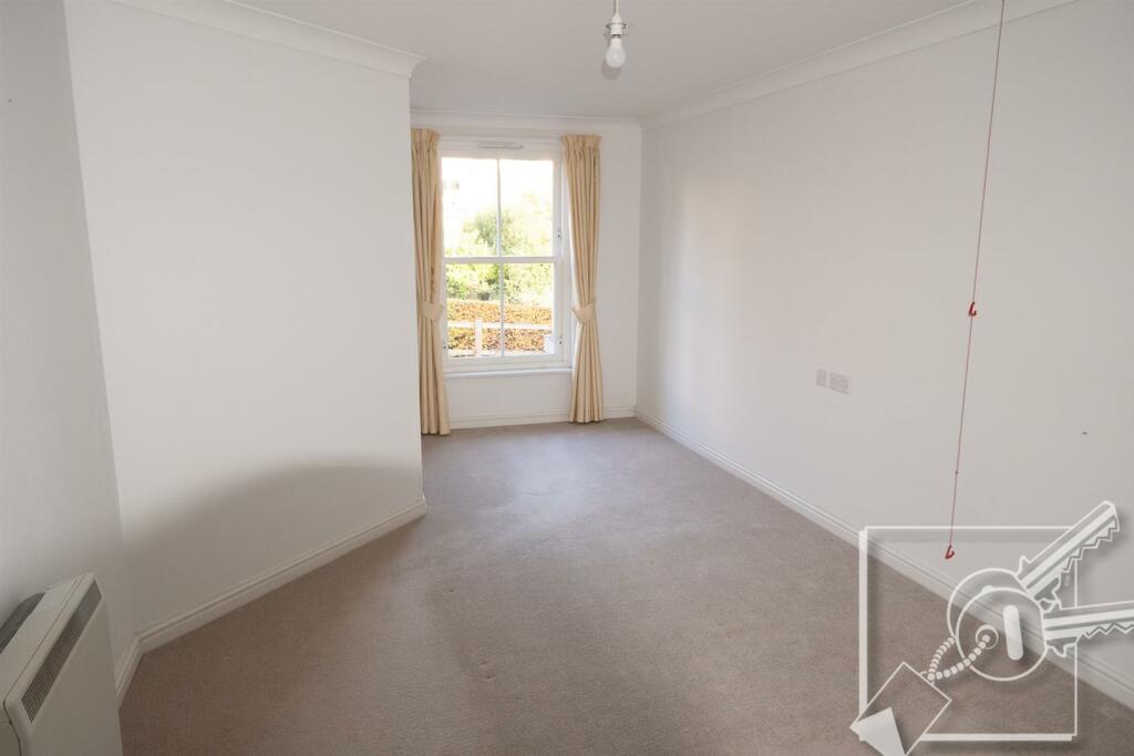 Additional image 8 of Glen View, Gravesend