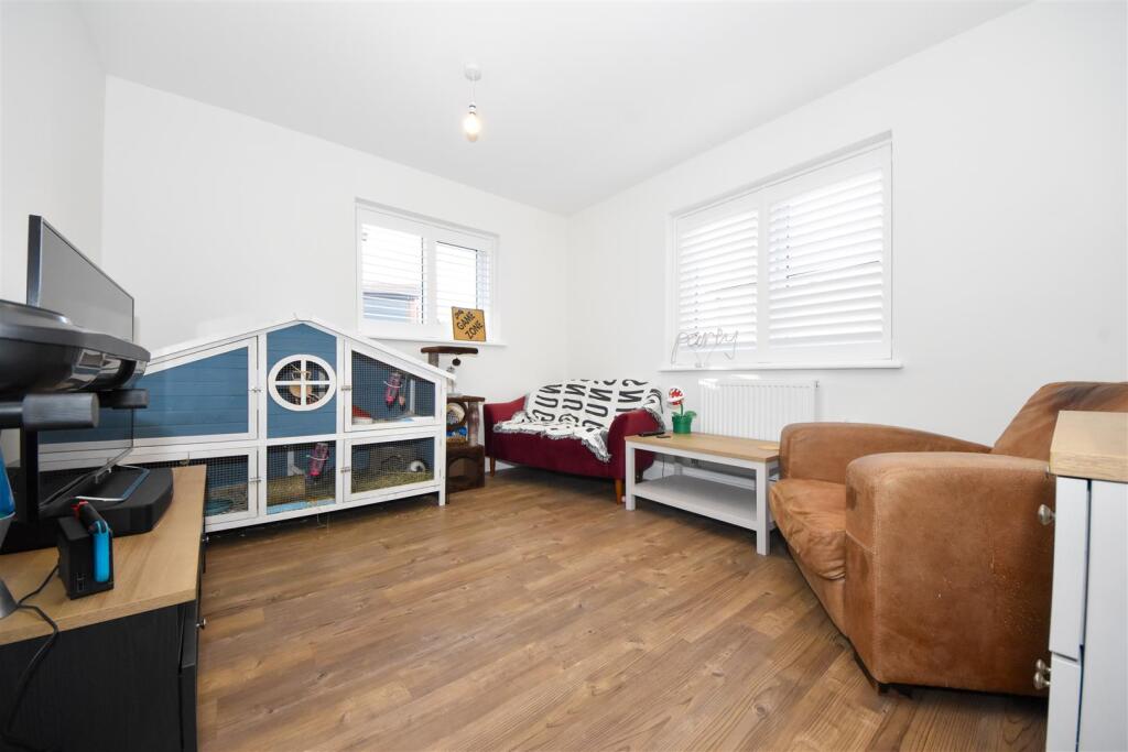 Additional image 4 of John Sugar Way, Warwick