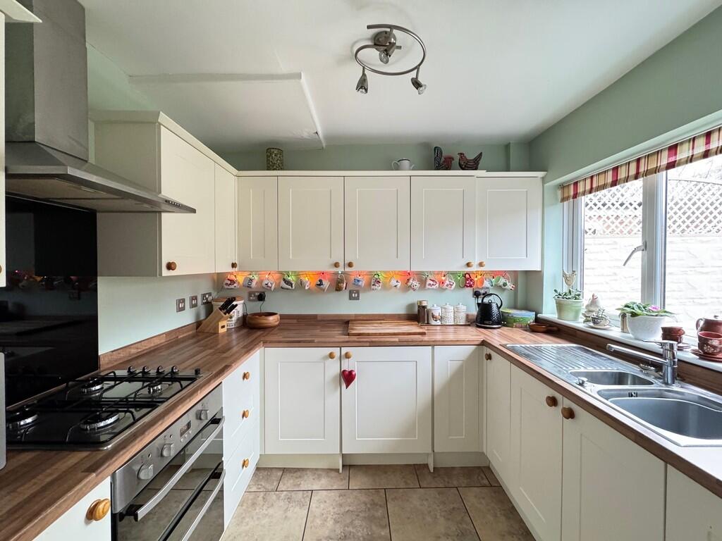 Additional image 13 of Henry Street, Kenilworth