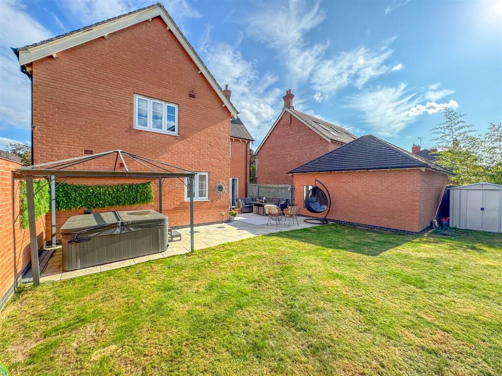 Additional image 23 of Weft Way, Off The Long Shoot