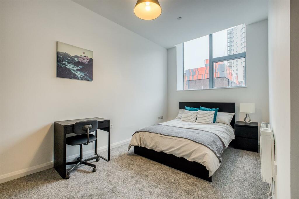 Additional image 14 of The Co-operative, Corporation Street, Coventry  ** BEAUTIFUL THROUGHOUT **