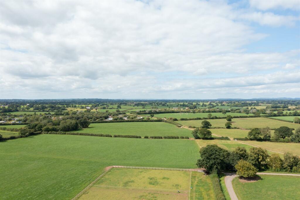 Additional image 18 of Monks Hall Cottages, Mill Lane, Hankelow, Cheshire