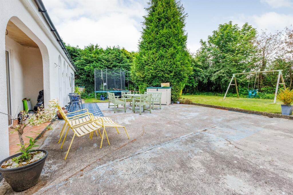 Additional image 23 of Nuneaton Road, Bulkington