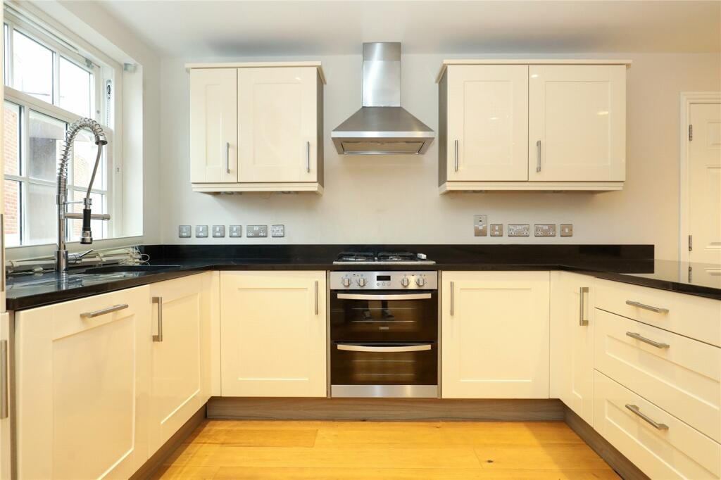 Additional image 6 of Ely Street, Stratford-upon-Avon, CV37