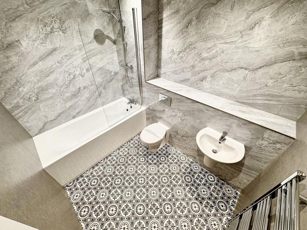 Additional image 7 of Apartment 4, Whittle House, 19 Warwick Street