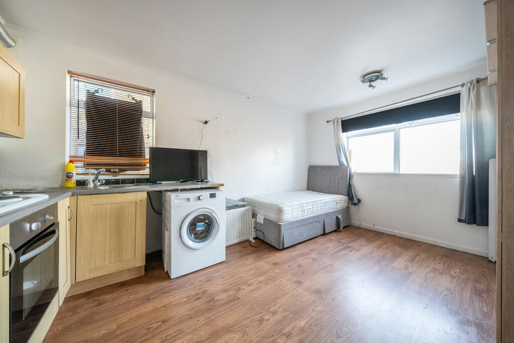 Additional image 13 of Essex Road, Dartford, Kent