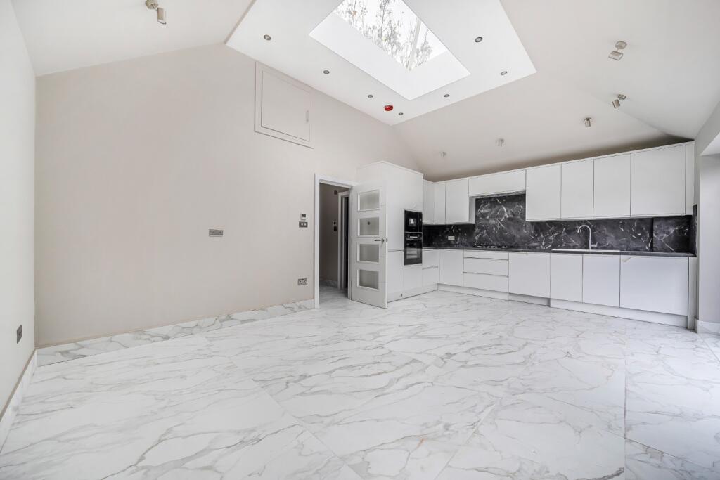 Additional image 3 of Fairmont Close, Belvedere, Kent, DA17