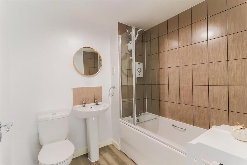 Additional image 13 of Meadow Drive, Long Itchington, Southam