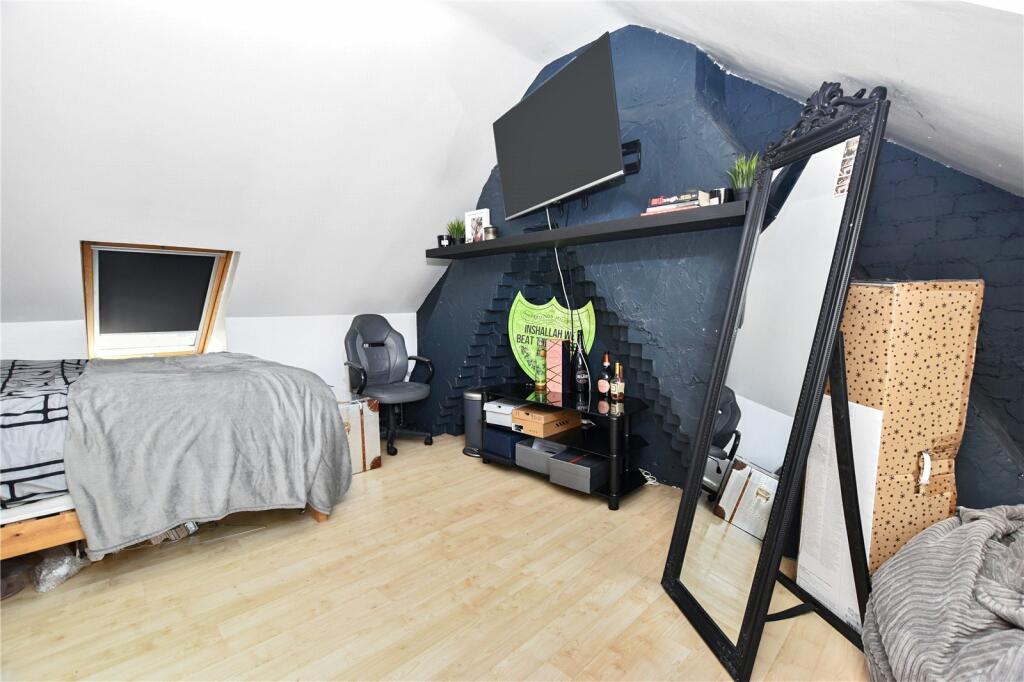 Additional image 23 of Midhurst Hill, Bexleyheath, DA6