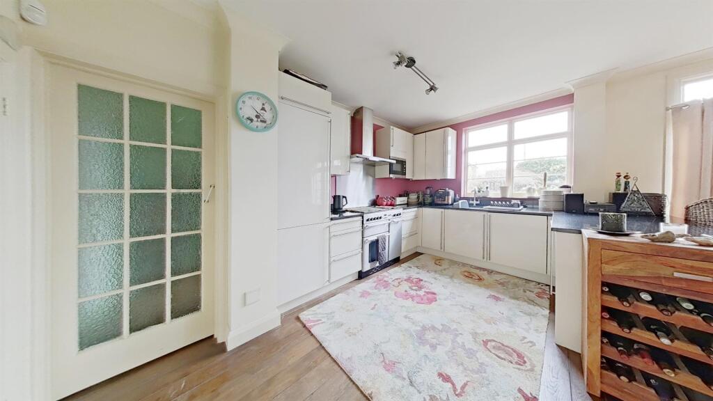 Additional image 18 of Park Crescent, Erith