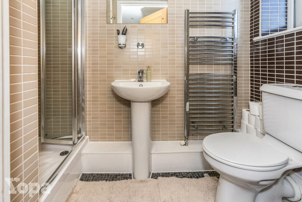 Additional image 3 of Wrotham Road, Gravesend, DA11