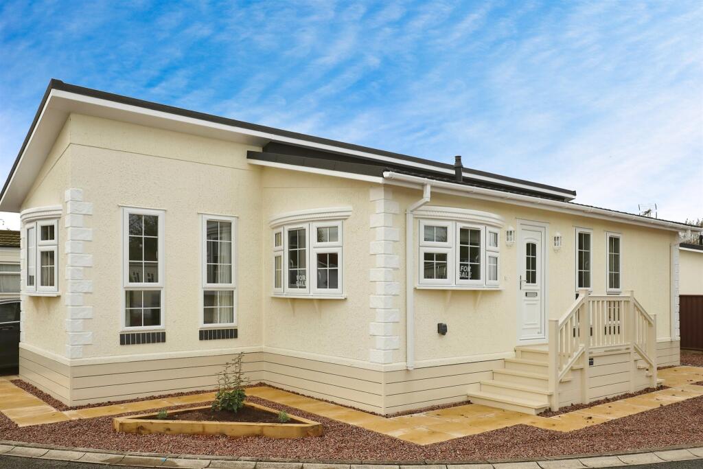 Redlands Park, Lighthorne, Warwick