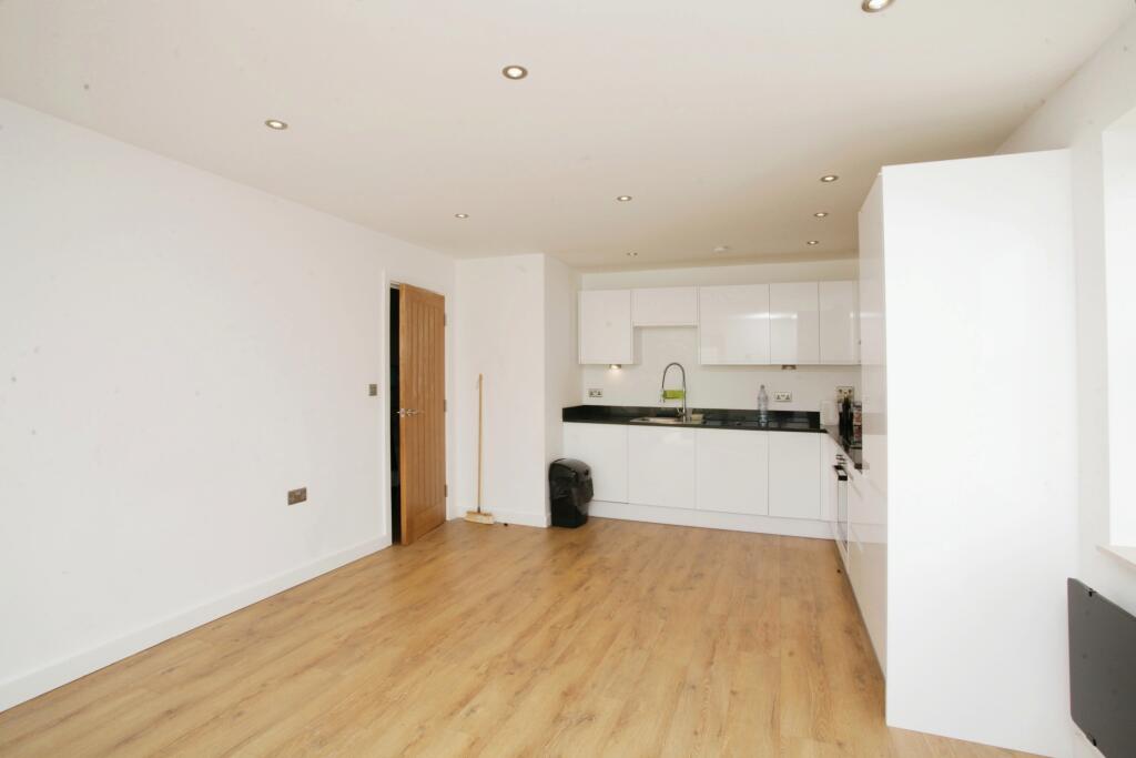 Additional image 3 of Woodside Park, Rugby, Warwickshire, CV21