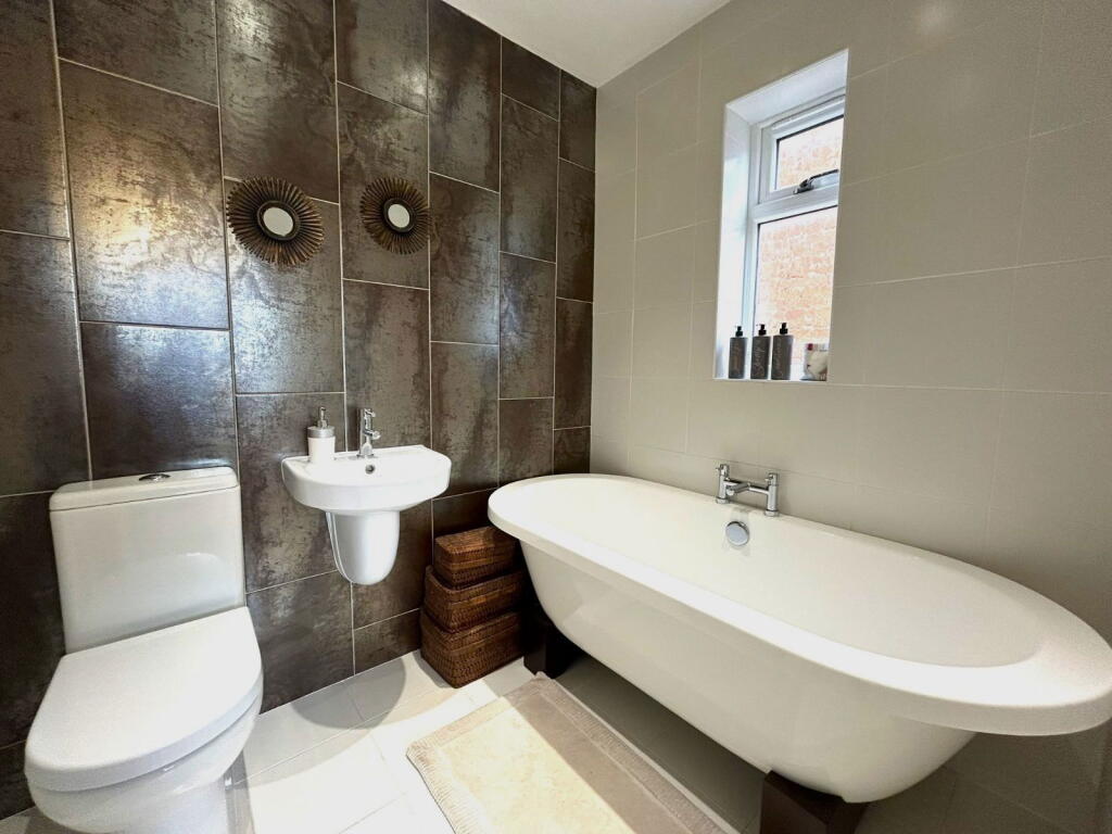 Additional image 11 of Edyvean Close, Rugby, CV22 6LD