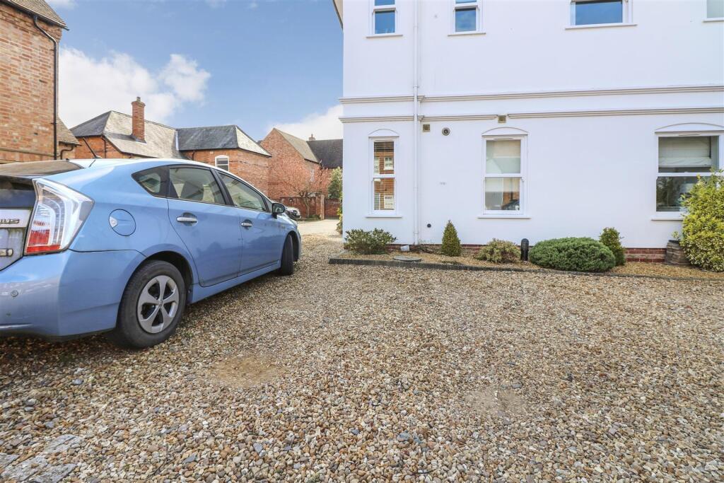 Additional image 16 of Neville Court, Jury Street, Warwick