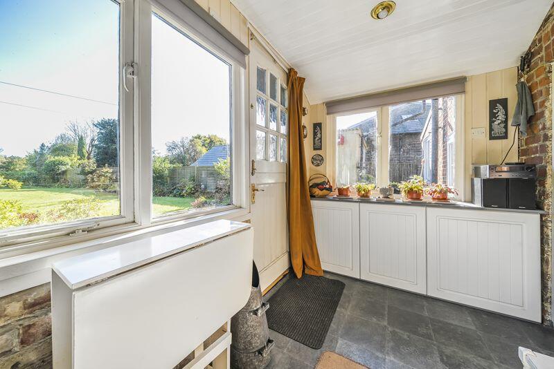 Additional image 18 of Postling