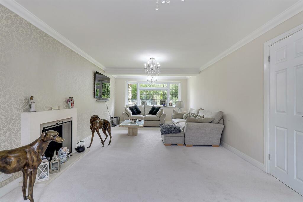Additional image 12 of Cob Drive, Shorne,