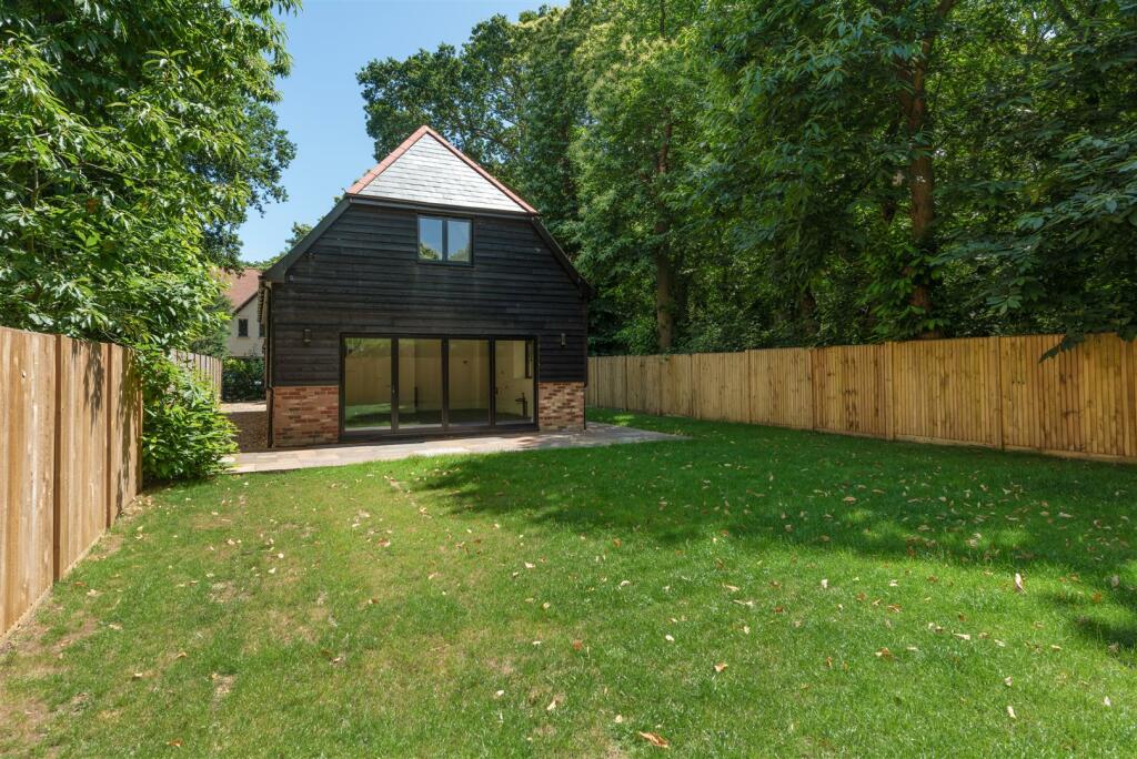 Additional image 24 of Royal Avenue, Whitstable