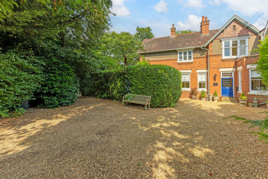 Additional image 25 of Fitzjohns Barby Road, Rugby, CV22 5QB