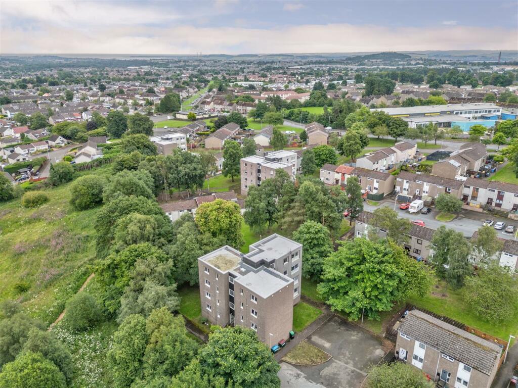 Additional image 8 of Kinneff Crescent, Dundee