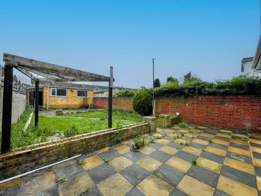 Additional image 16 of Valley Drive, Gravesend, Kent, DA12