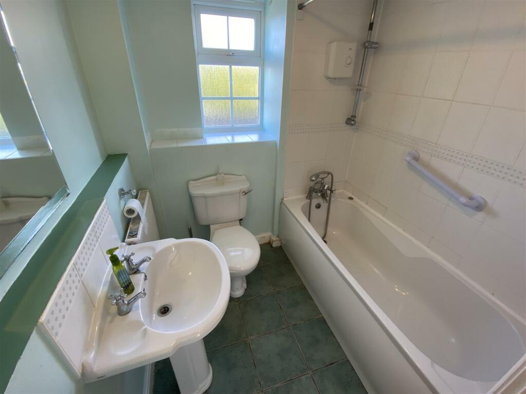 Additional image 3 of Edward Street, Overseal, DE12 6LJ