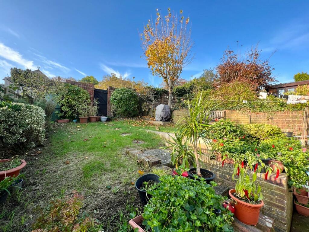 Additional image 13 of HYTHE