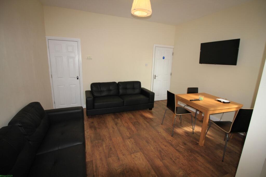 Additional image 3 of Sir Thomas Whites, Earlsdon, Coventry, CV5