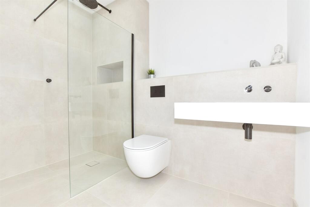 Additional image 7 of Sevue, Naildown Road, Hythe, Kent