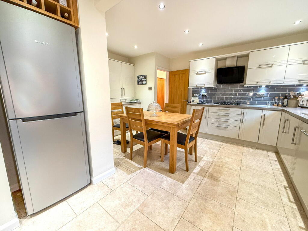 Additional image 12 of Atherstone Road, Hartshill, Nuneaton, CV10 0SP
