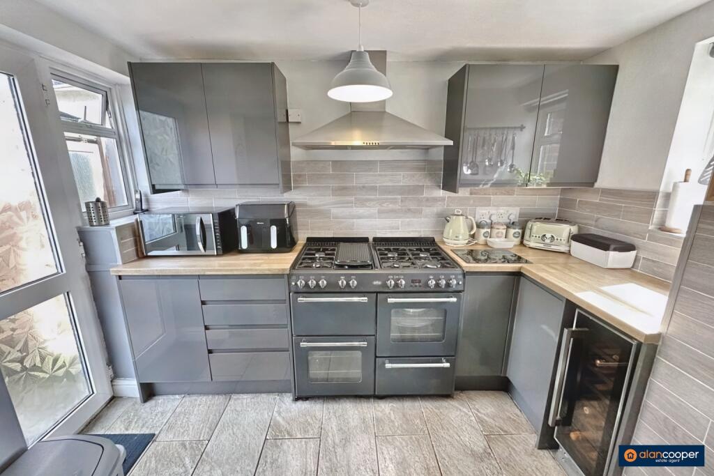 Additional image 8 of Nuneaton Road, Bulkington, CV12 9SB