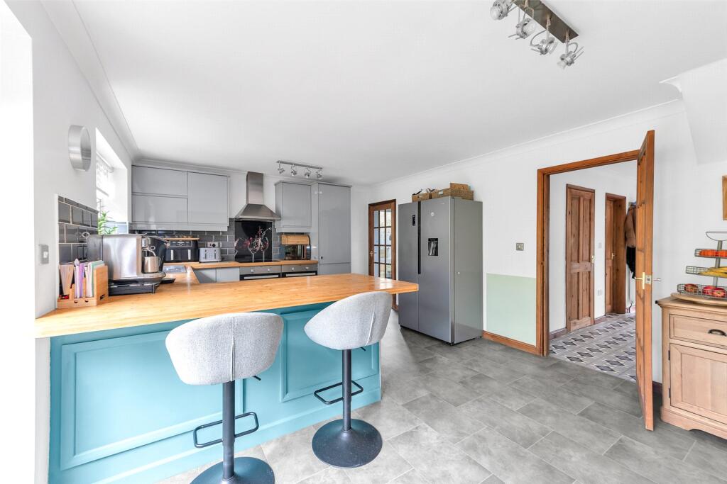 Additional image 12 of Meadow Lane, Meopham, Kent, DA13