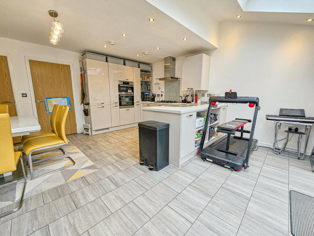 Additional image 5 of Polar Avenue, Nuneaton, CV10