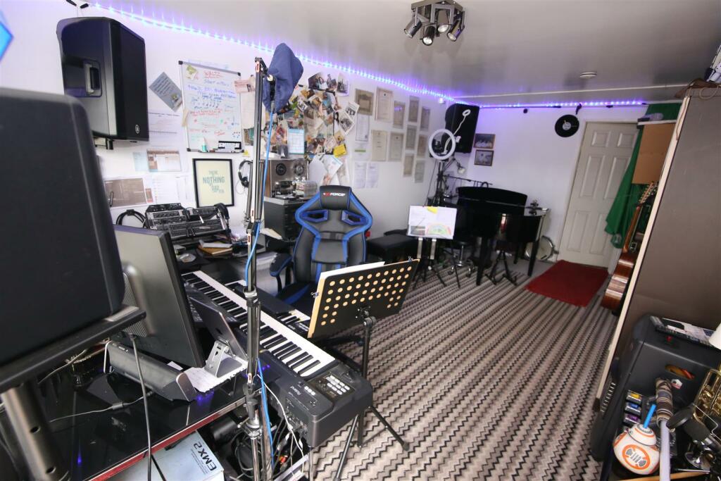 Additional image 11 of Lutterworth Road, Brinklow, Warwickshire