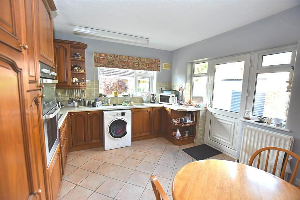 Additional image 9 of Hillcrest Avenue, Holmes Chapel