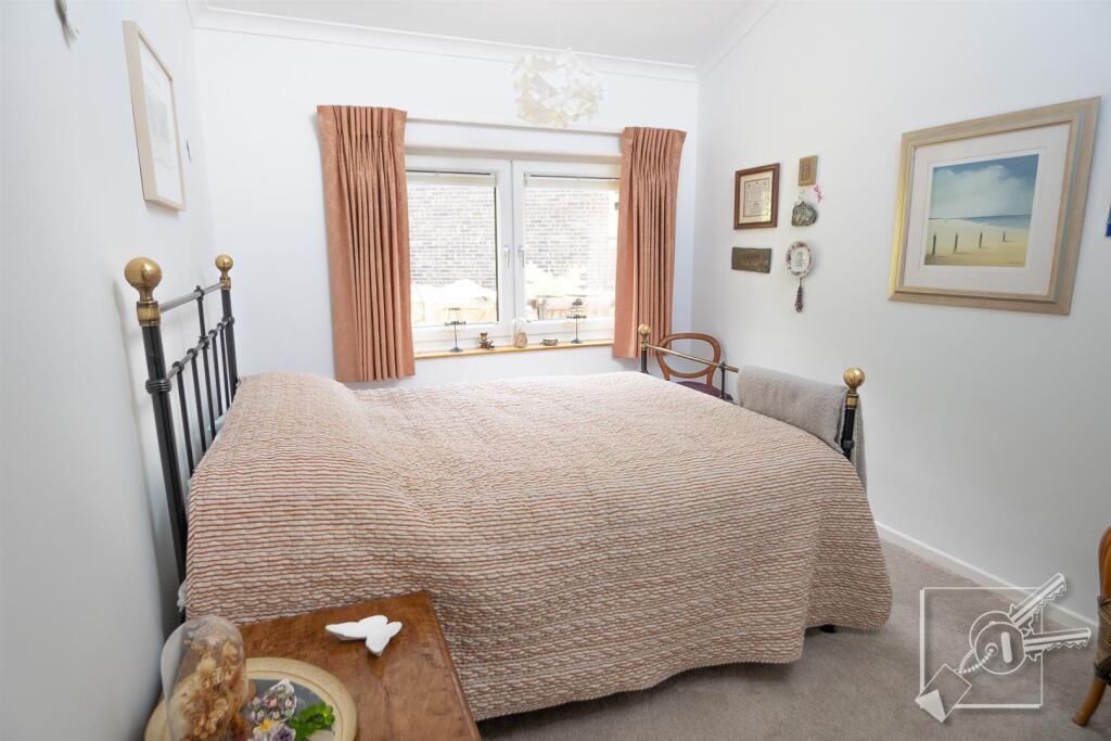 Additional image 10 of Leith Park Road, Gravesend