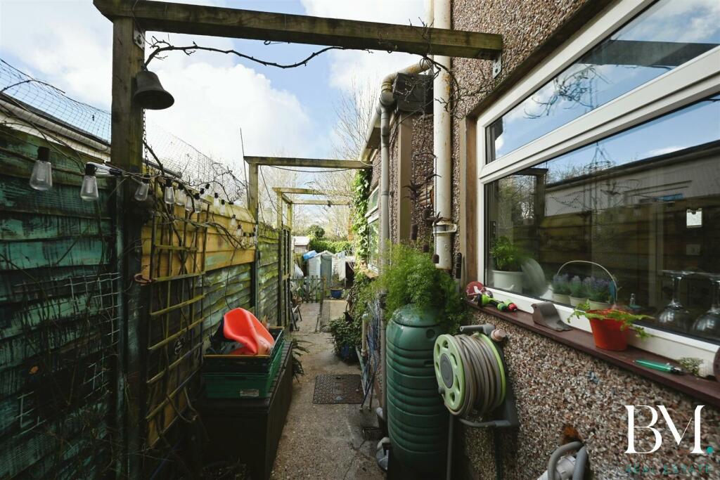 Additional image 8 of Winfield Street, Rugby