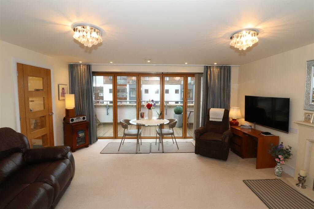 Additional image 10 of Wilton Court, Southbank Road, Kenilworth