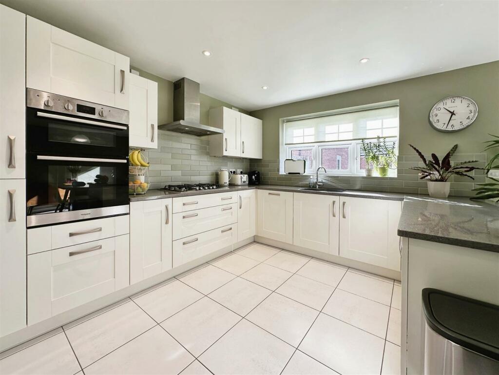 Additional image 7 of Poplar Way, Whitnash, Leamington Spa