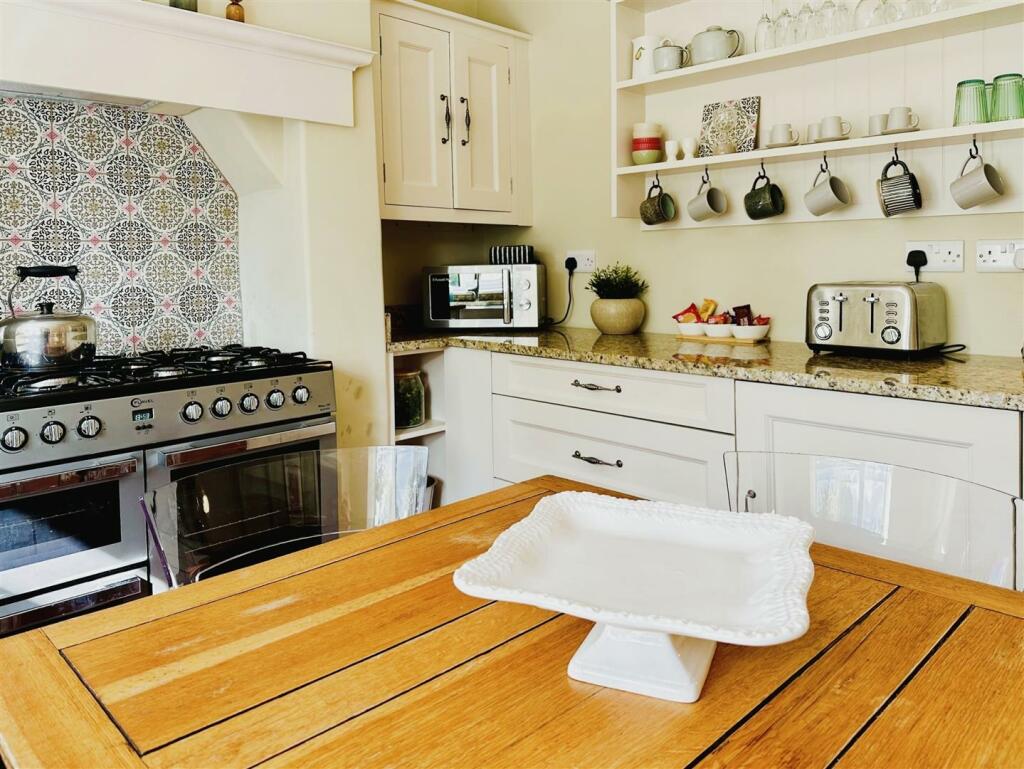 Additional image 13 of Greaves Lane, Ashford-In-The-Water, Bakewell, Derbyshire, DE45 1QH