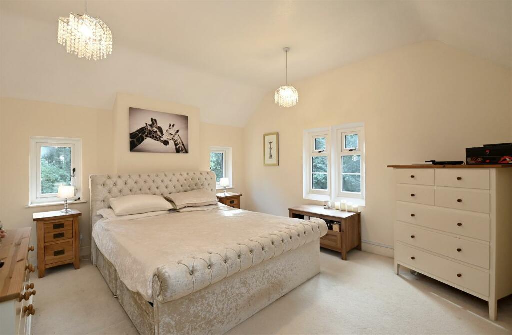 Additional image 14 of Lawnbank House, Wychnor, DE13
