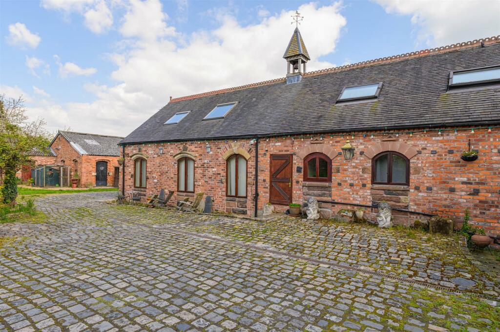 Additional image 58 of Oak Bank Barn & French Barn, Heatley Lane, Broomhall, Nantwich