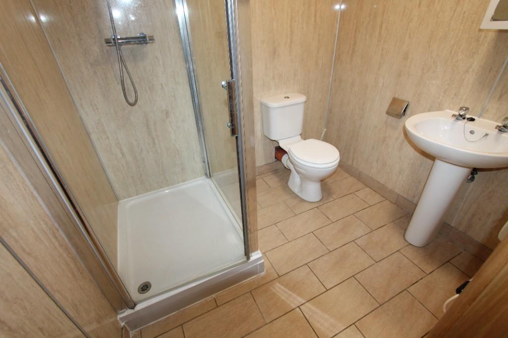 Additional image 11 of Flat 4, 118-120 Warwick Street, Leamington Spa, Warwickshire, CV32