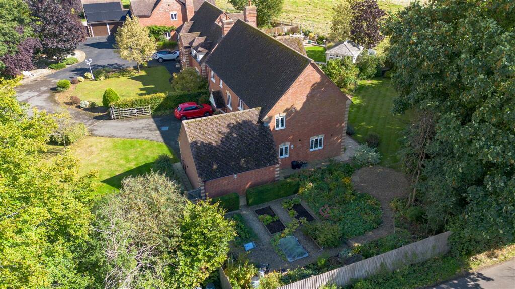 Additional image 22 of Walton Way, Wellesbourne