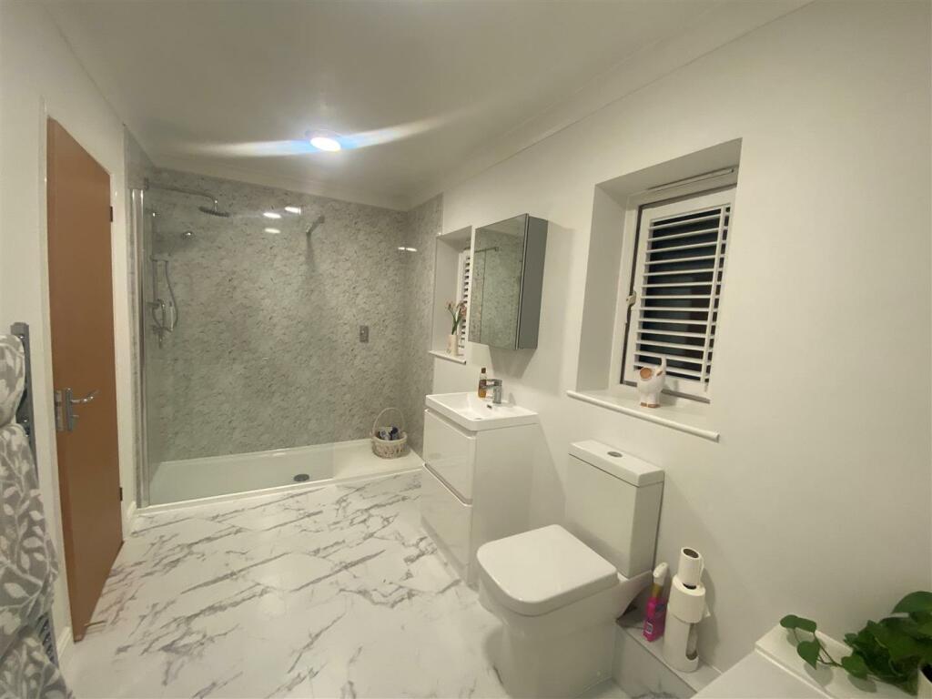 Additional image 17 of Southfleet Avenue, Longfield