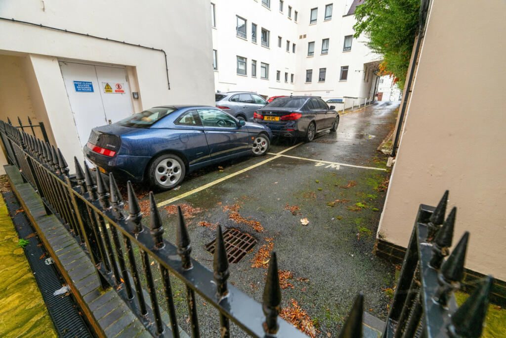 Additional image 31 of Parade, Leamington Spa, Warwickshire CV32 4DG