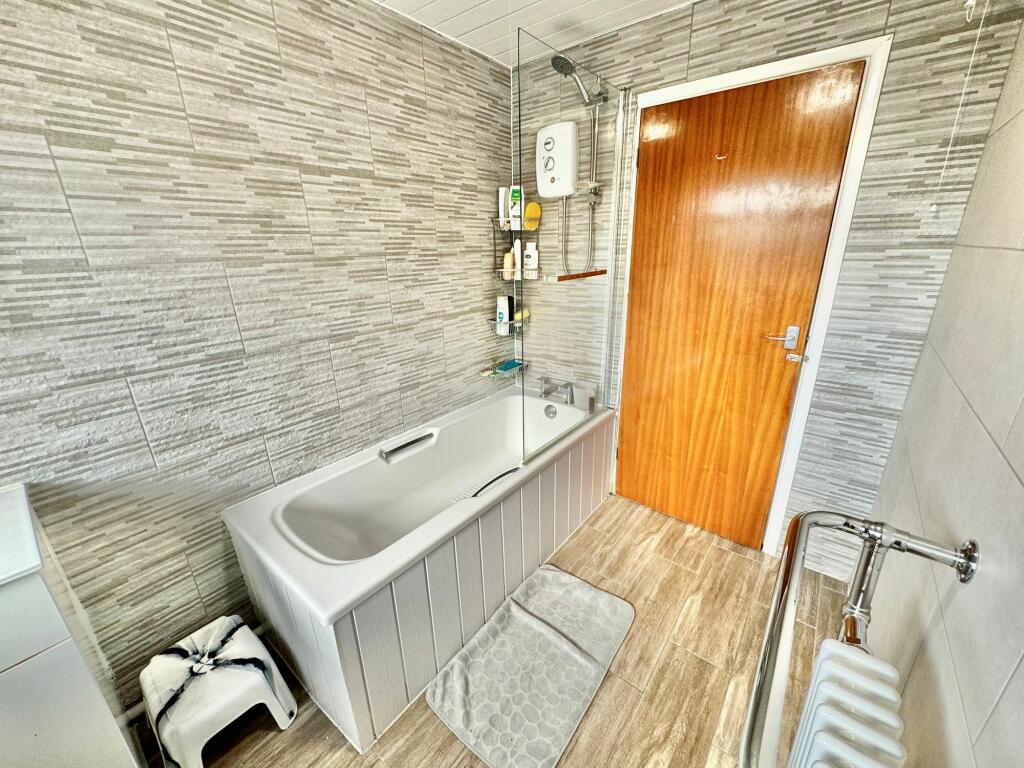 Additional image 32 of Magyar Crescent, Nuneaton, CV11