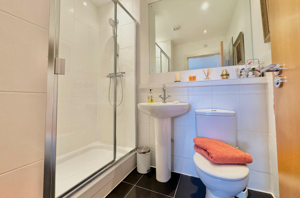 Additional image 16 of Clarendon Avenue, Leamington Spa, Large Penthouse & Roof Terrace